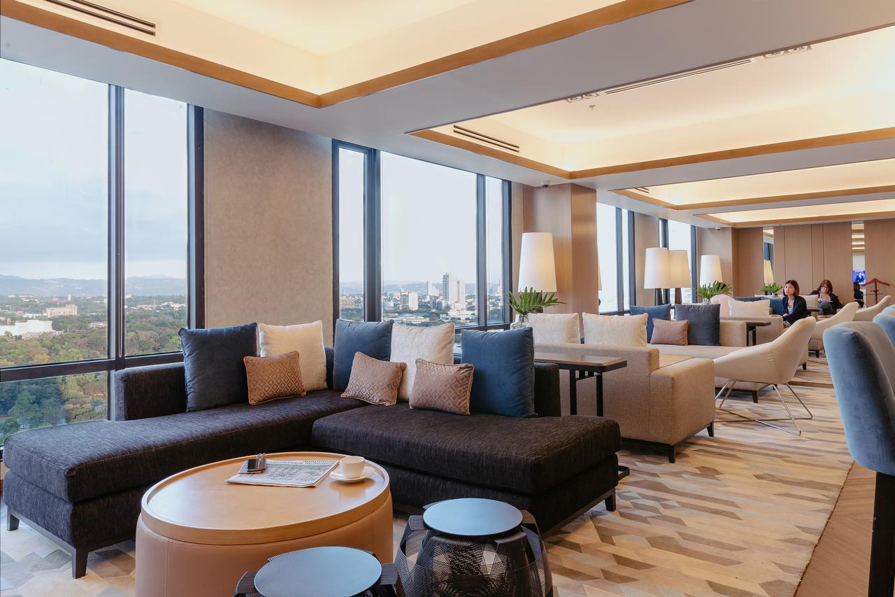 Seda Vertis North Quezon City Zewnętrze zdjęcie Club Lounge at Tokyo International Airport