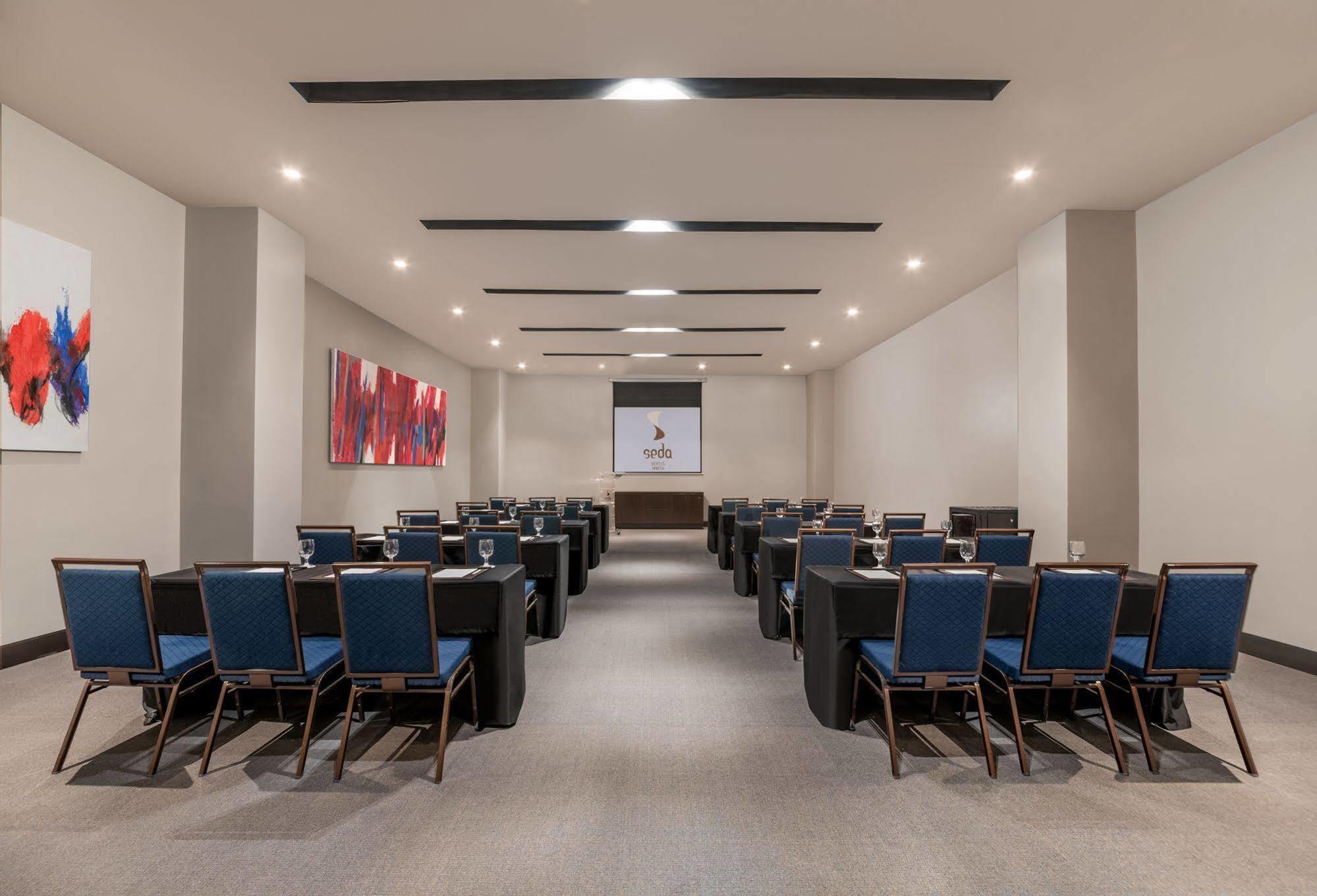 Seda Vertis North Quezon City Zewnętrze zdjęcie Meeting room at the hotel